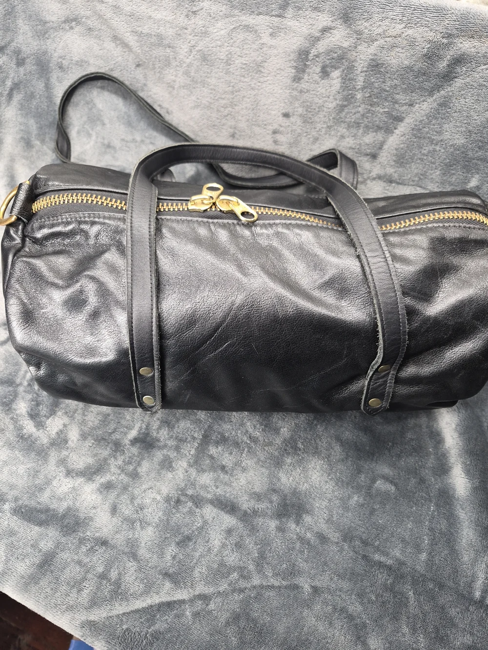 Victory Project USA  Black Leather Duffel Bag Cylindrical Barrel Strap Accents